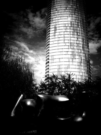 Image of Museum Tower copyright Angela Bacon-Kidwell