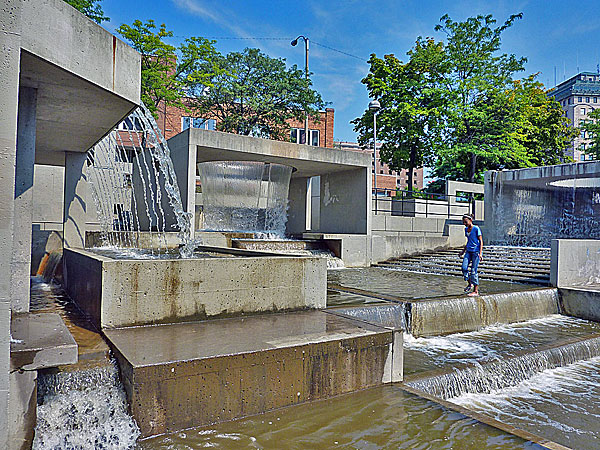 Image of Riverbank Park, Flint, MI.