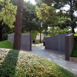 Lillie and Hugh Roy Cullen Sculpture Garden