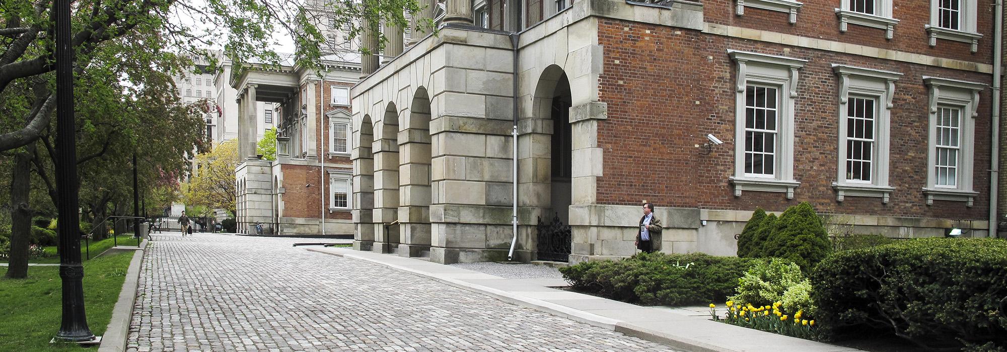 Osgoode Hall Gardens, Toronto