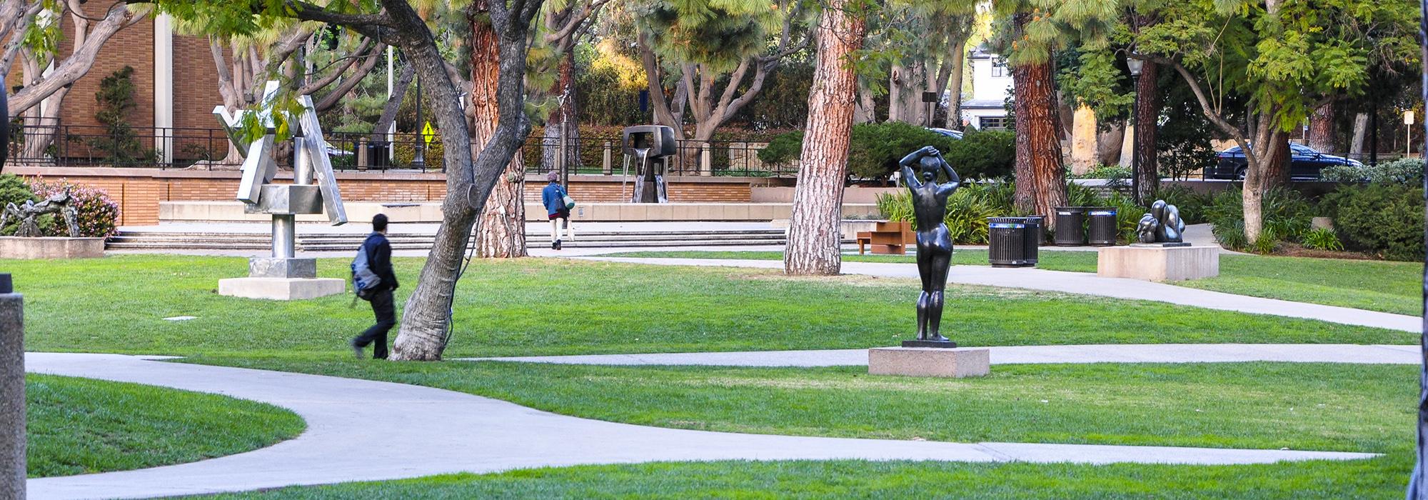 FranklinDMurphySculptureGarden.jpg FranklinDMurphySculptureGarden.jpg