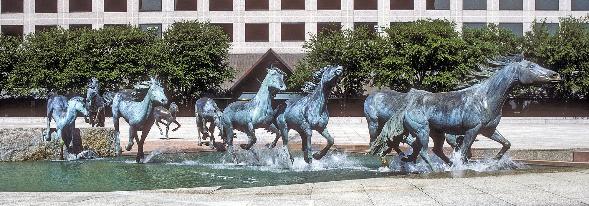 Williams Square, Irving, TX