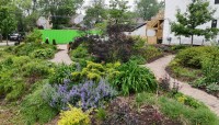 Garden with radial pathways
