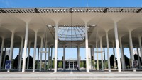 Pavilion structure with skylight