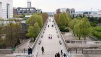 L'Esplanade du Général de Gaulle, Paris, France 