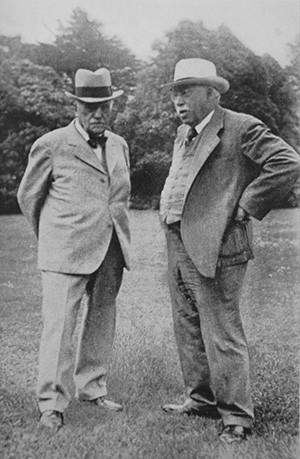 James Wilkinson Elliott (R) age 77, talking with John McLaren, age 89, 1935. Elliott had moved to California in 1923 and was known to many gardeners. McLaren was the landscape architect and superintendent of Golden Gate Park, San Francisco