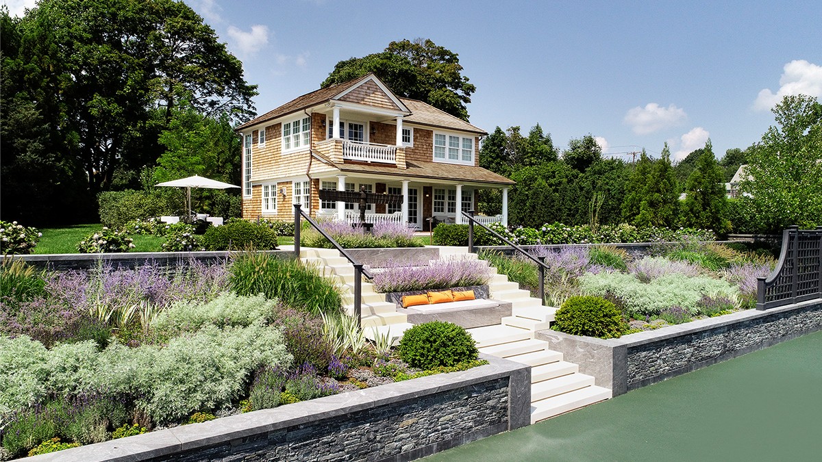 Front view of Bridge View Mansion in Jamestown, RI