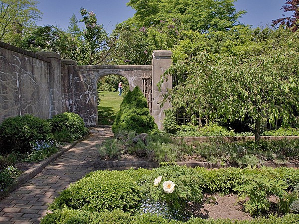 Linwood Gardens | TCLF