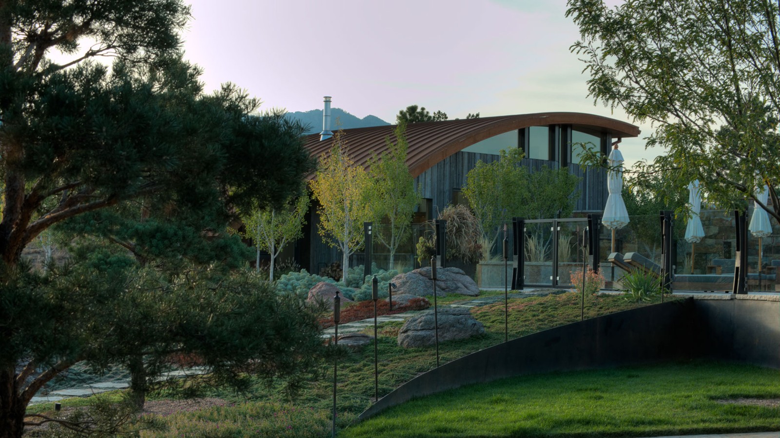 AVirtuousGarden_signature_courtesyMarpaDesignStudio_2015_01.jpg Photo courtesy Marpa Design Studio, 2015