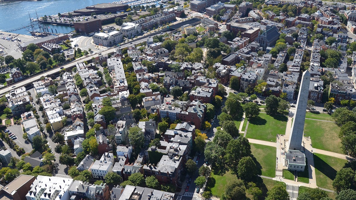BunkerHillMonument_feature_JohnBenson_2013.jpg Bunker Hill Monument, Charlestown, MA