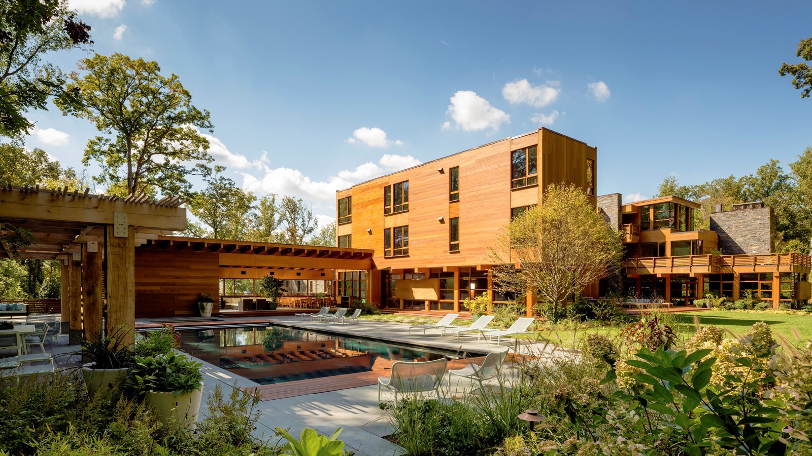ChalonResidence_signature_PaulWarchol_2013_01.jpg Photo copyright Paul Warchol, 2013
