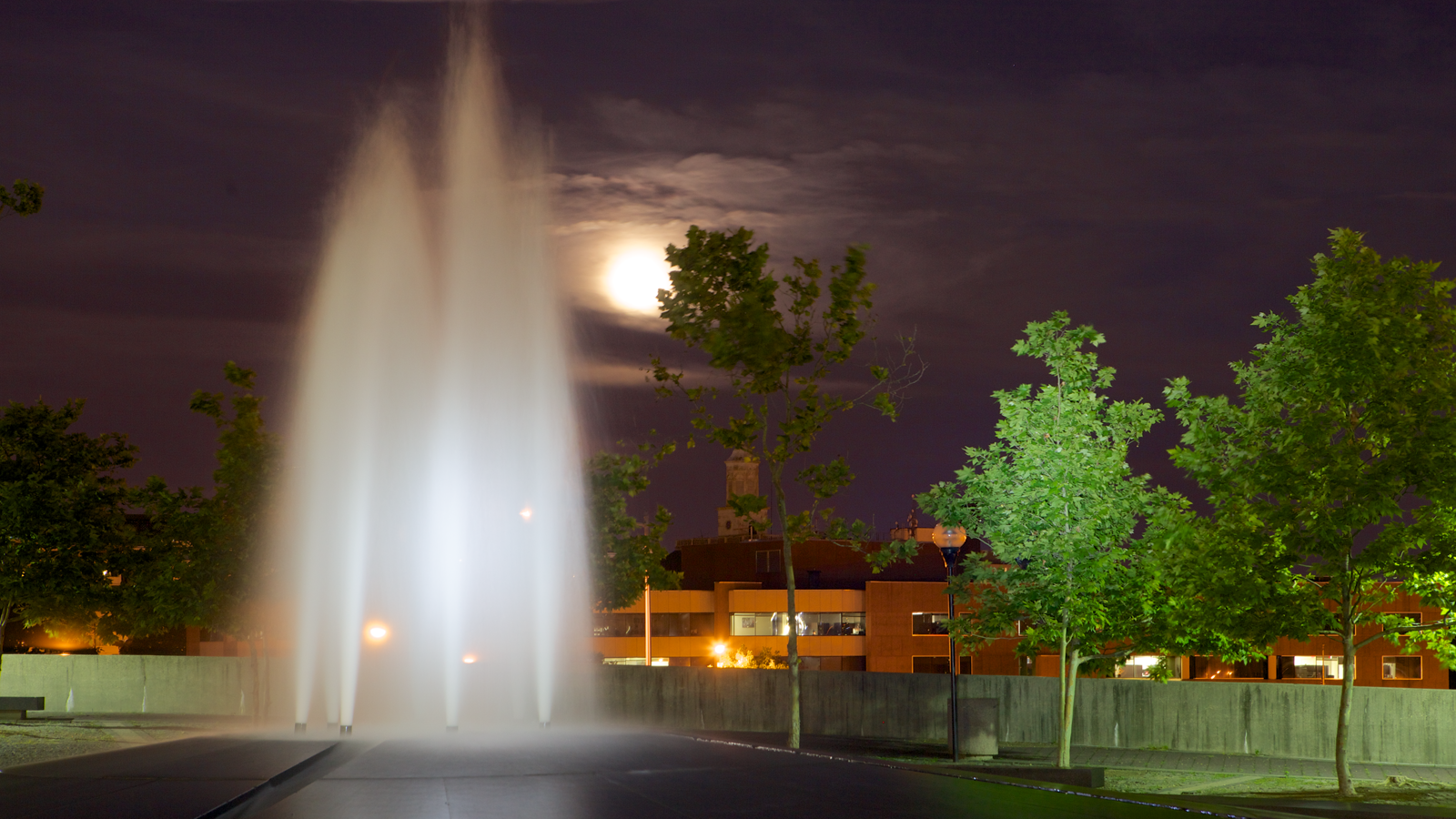 DC_BannekerPark_feature_01_©FrankDay_2013.png Banneker Park - Photo © Frank H. Day, 2013
