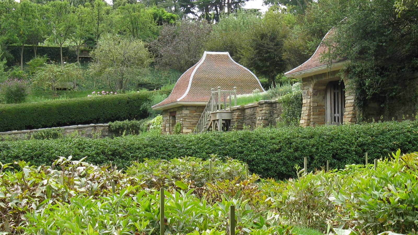 DC_DumbartonOaks_signature_CharlesBirnbaum_2008_03.jpg Dumbarton Oaks, Washington, DC