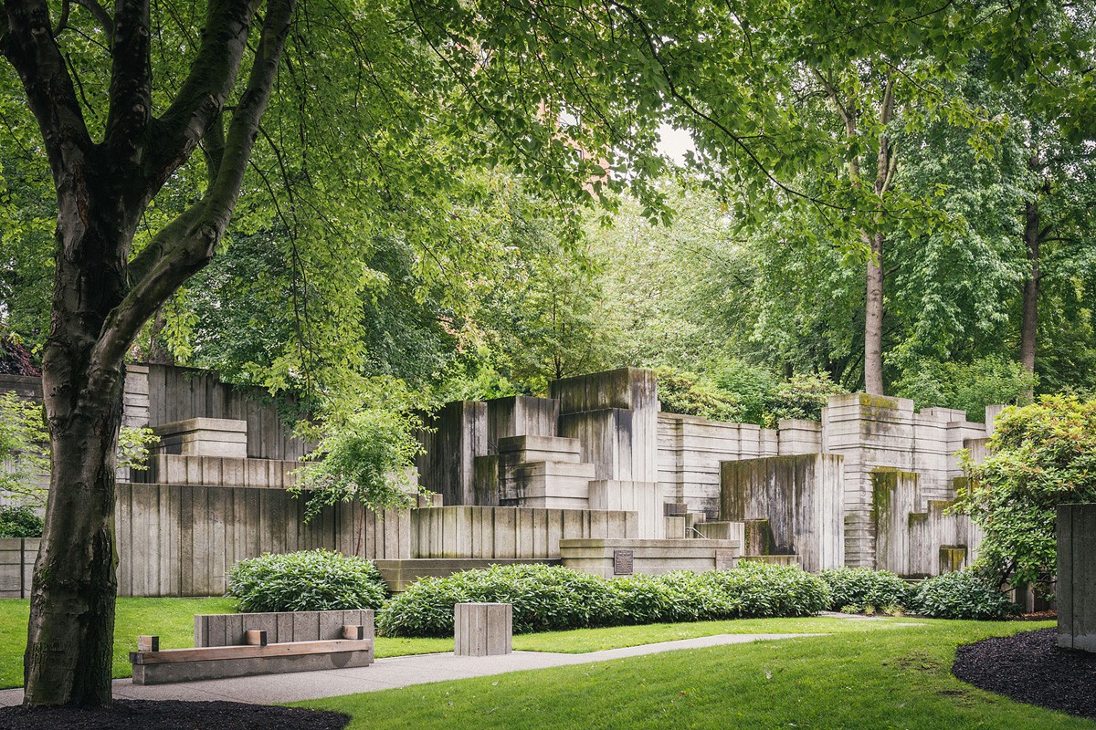 Freeway Park, Seattle, WA, 2016. Photograph © Aaron Leitz, courtesy The Cultural Landscape Foundation-LO RES.jpg Freeway Park, Seattle, WA, 2016.