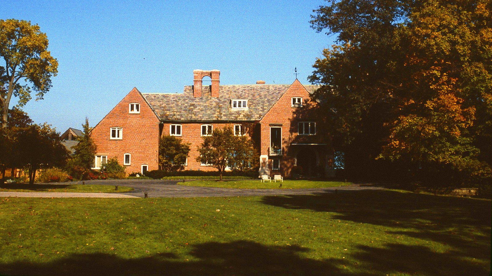 Il_HighlandPark_BeckerEstate_feature_CharlesBirnbaum_1993_01.jpg