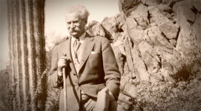 Jensen-in-desert.jpg Jens Jensen in the desert