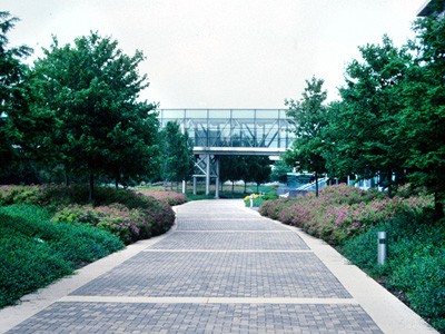 Lucent-Technologies-Research-&-Development-Faciility-Campus,-Naperville,-IL,-with-Kevin-Roche-John-Dinkeloo-&-Associates,-architects-.jpg Lucent Technologies Research and Development Campus, Naperville/Lisle, IL