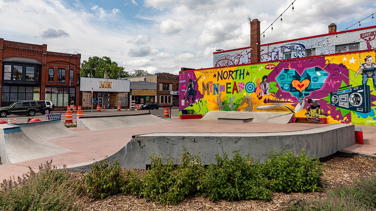 Juxta Skate-able Art Plaza | TCLF