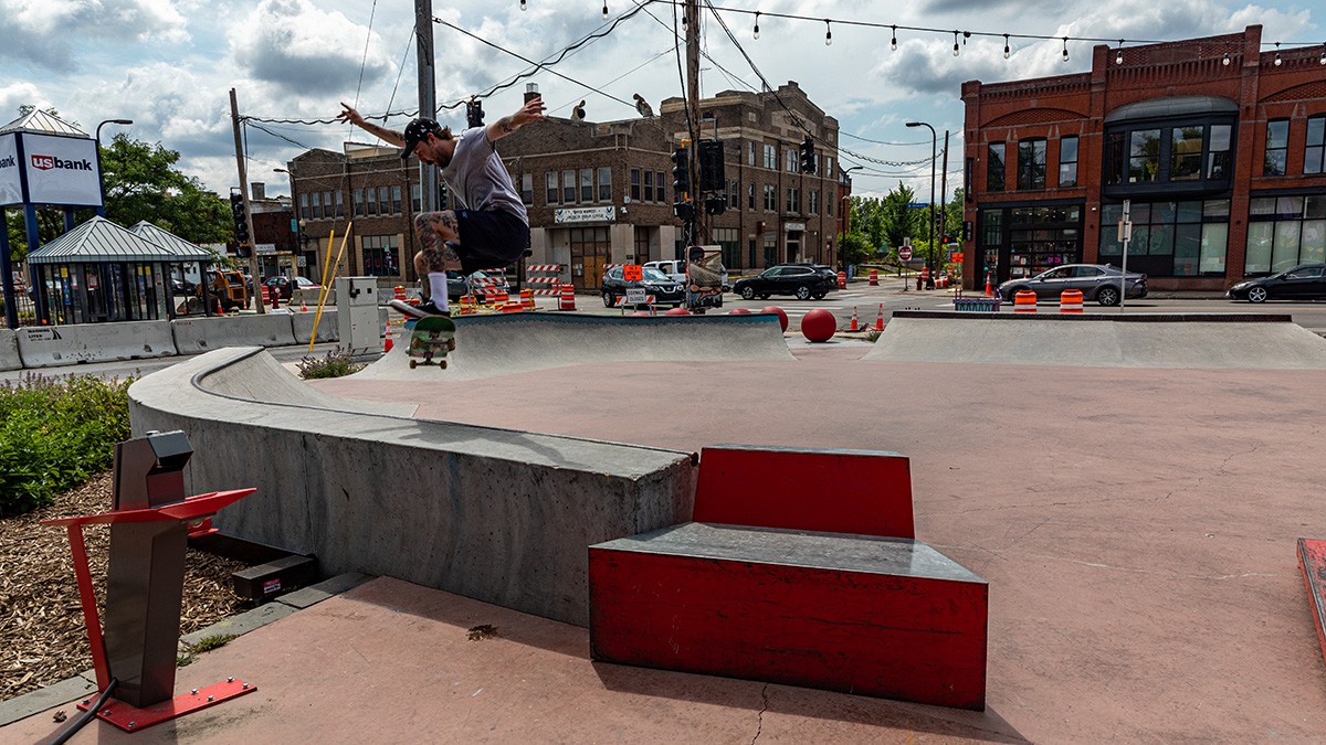 Juxta Skate-able Art Plaza | TCLF