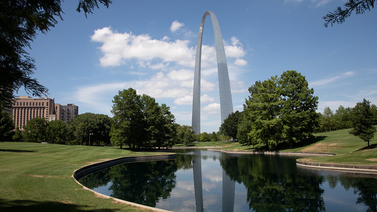 MO_StLouis_GatewayArch_byBarrettDoherty_2022_118_sig.jpg Jefferson National Expansion Memorial, St. Louis, MO