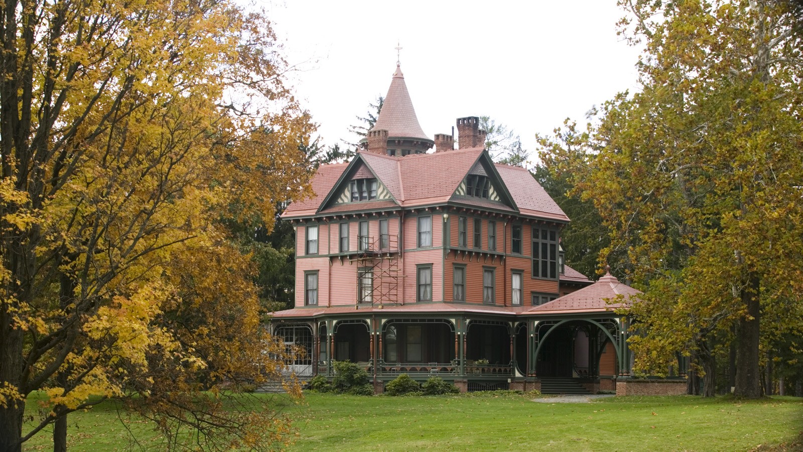 NY_Rhinebeck_Wilderstein_signature_2006_01.jpg Photo by Tom McWilliam, courtesy Wilderstein