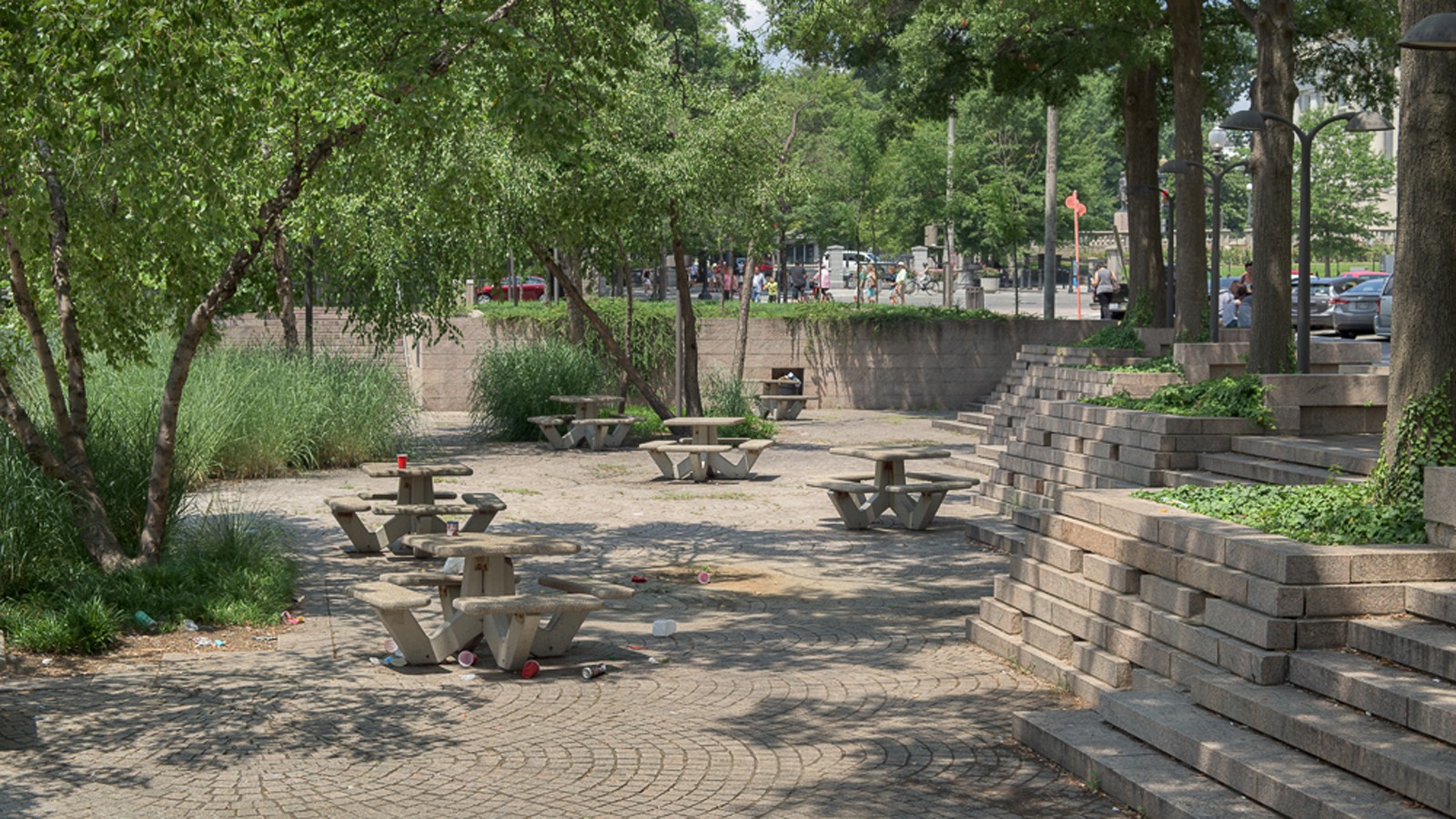PershingPark_signature_14_BrianThomson_2015.jpg Pershing Park