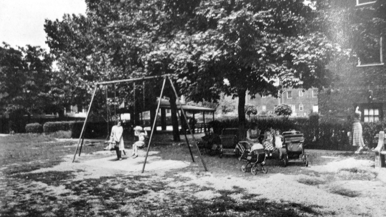 Phipps Playground, Stein, Clarence. Toward New Towns for America.
