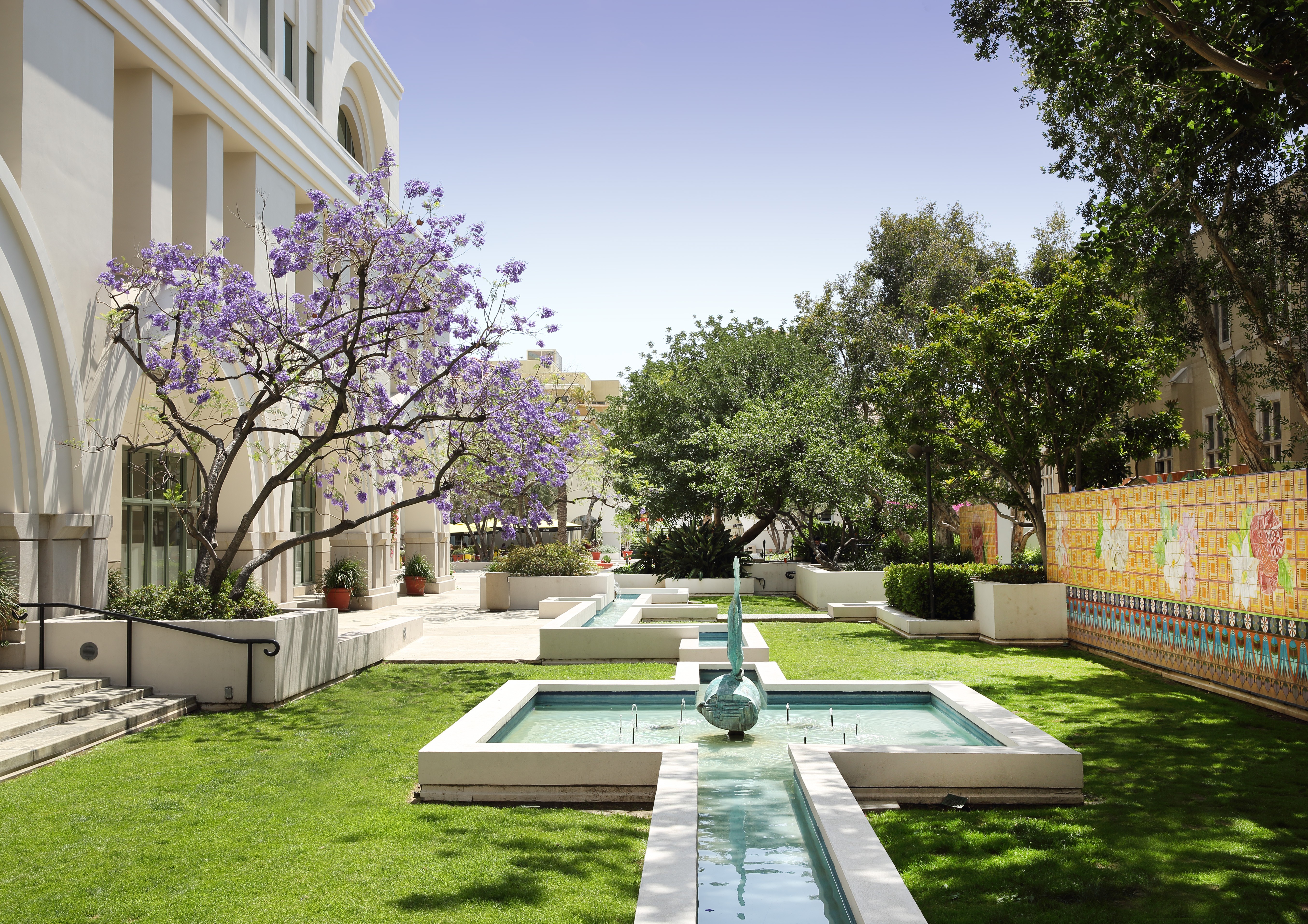 Plaza Las Fuentes_023.jpg Plaza Las Fuentes, Los Angeles, CA, 2016.