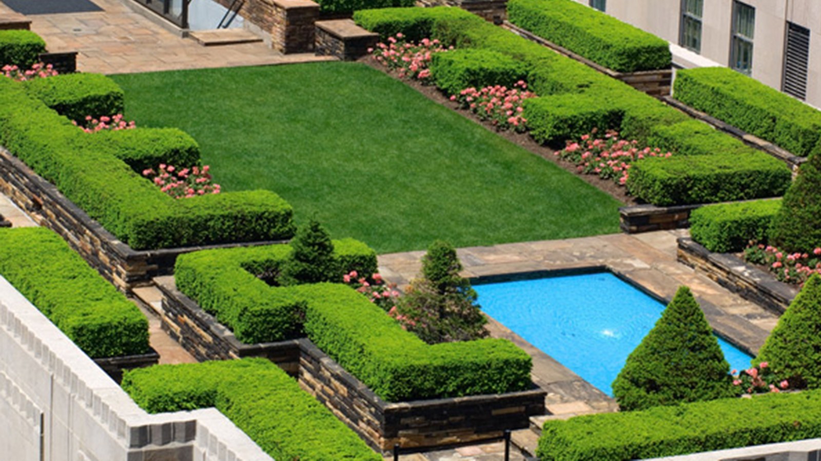 RockefellerCenterRooftopGardens2_Courtsey-of-Tishman-Speyer_Signature.jpg Rockefeller Center Rooftop Gardens, New York, NY