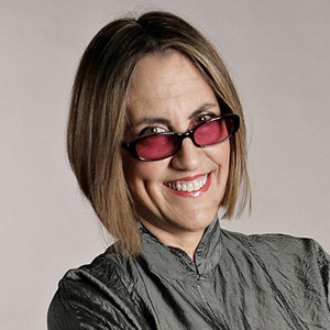 Schwartz_Martha-headshot.jpg