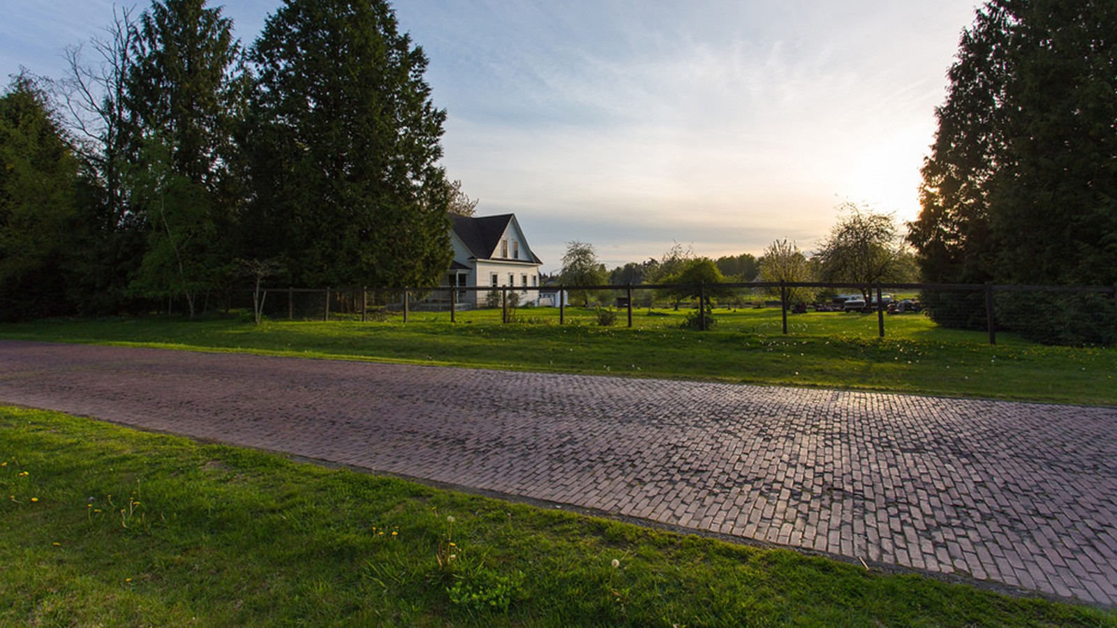 Old Red Brick Road, Redmond, Washington