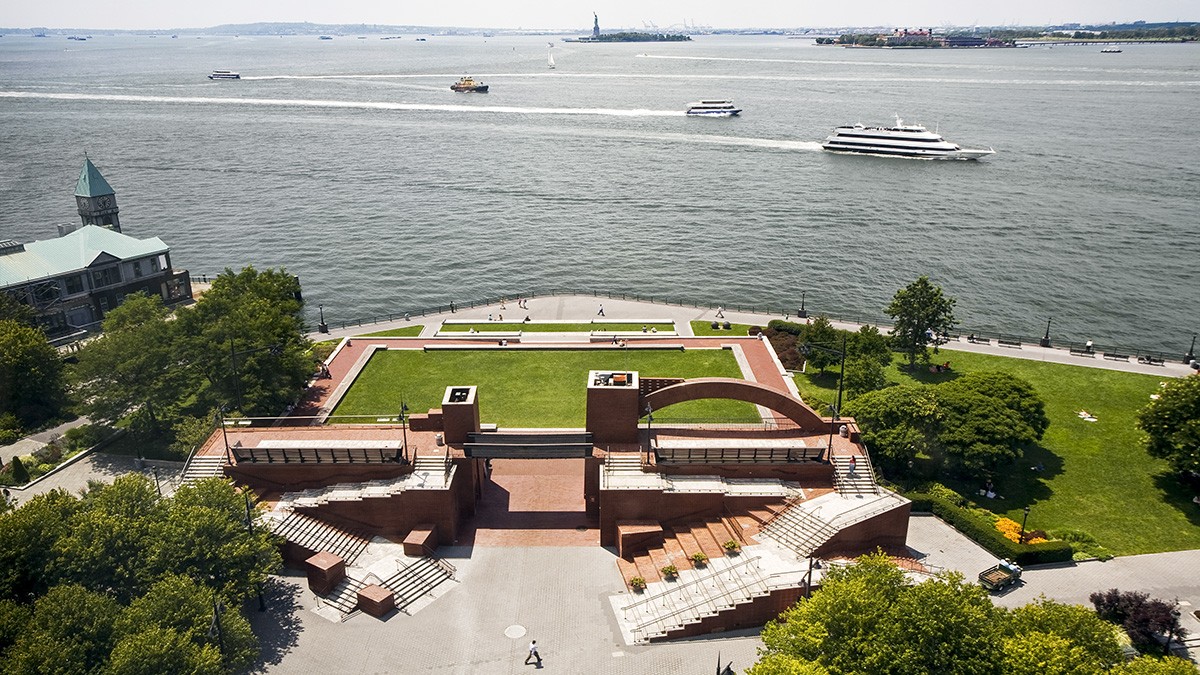 WagnerPark_Peter Mauss-Esto_courtesyOLIN-02.jpg Robert F. Wagner, Jr. Park, New York, NY