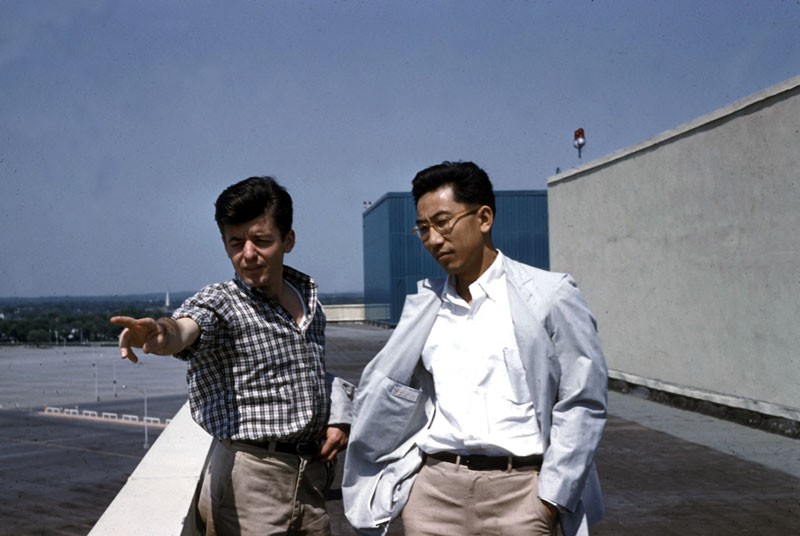 r.-raceway,-1958-c.-hamerman-and-shosi-sadao.jpg Conrad Hamerman with architect Shoji Sadao