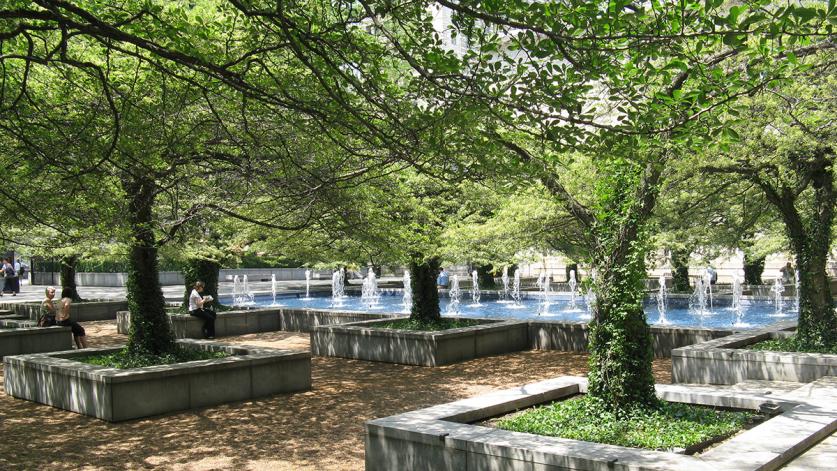 ArtInstituteOfChicagoSouthGarden_CharlesBirnbaum_2008.jpg Art Institute of Chicago, South Garden.