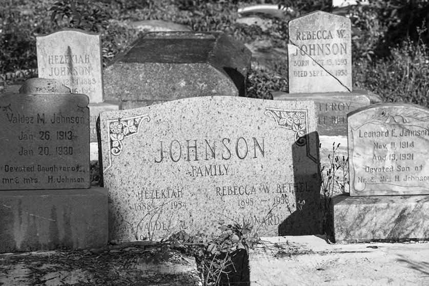 Cracked and mistreated headstones at the Lincoln Memorial Cemetery in Miami, Florida