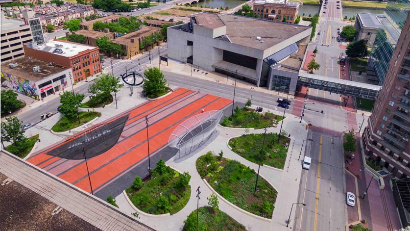 IA_DesMoines_CowlesCommons_courtesyKenSmith_sig.jpg