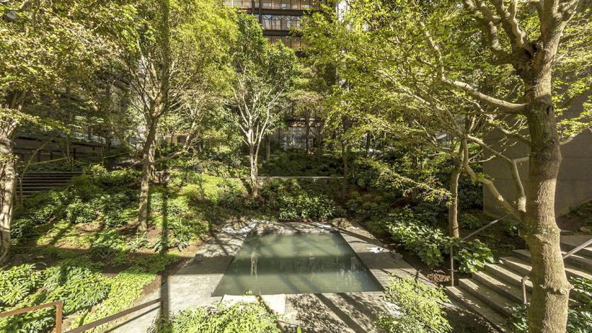 NY_NewYorkCity_FordFoundationBuilding_courtesySimonLuethiFordFoundation_2018_001_Sig.jpg This year, Dan Kiley's Ford Foundation Atrium in New York City was renovated by Raymond Jungles.