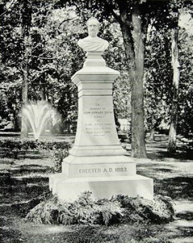 Fountain-trimmed.jpg 1894 print of Payne monument and fountain