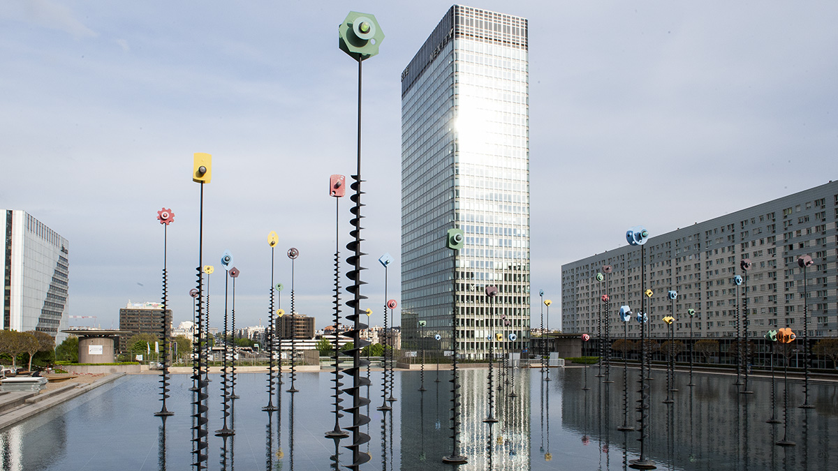 L'Esplanade du Général de Gaulle, Paris, France