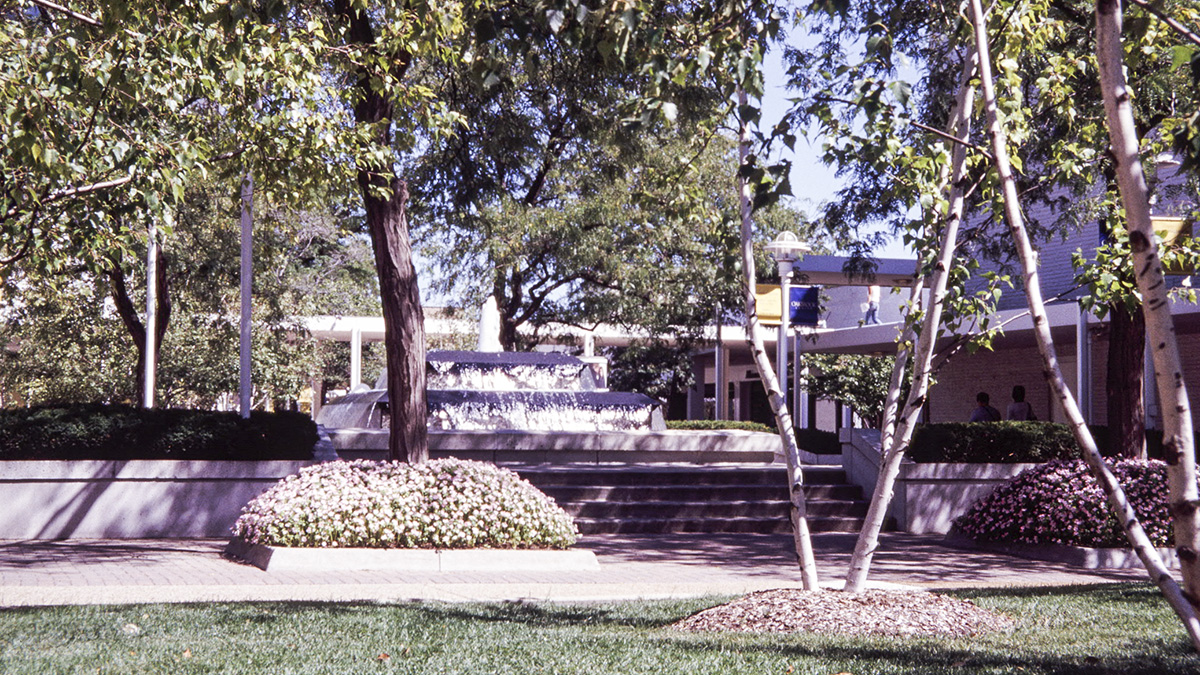 Oakbrook Center, Oakbrook, IL