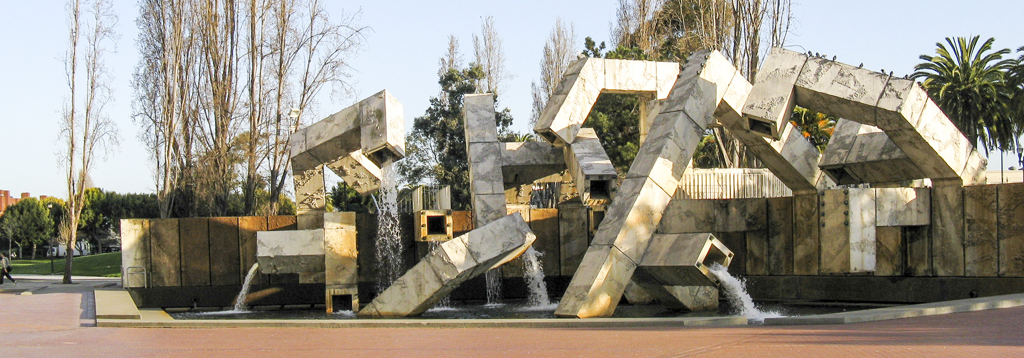 Embarcadero-JustinHermanPlaza.jpg Embarcadero-JustinHermanPlaza.jpg