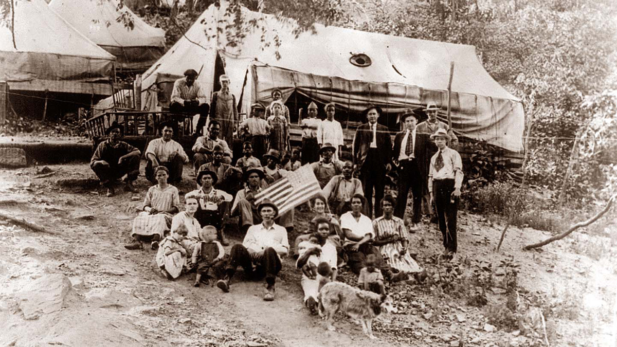 Miners striking in West Virginia, 1922