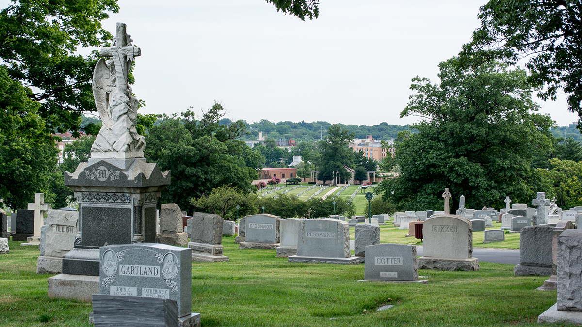 DC_Mount Olivet Cemetery_TimEvanson_2014_sig_002.jpg