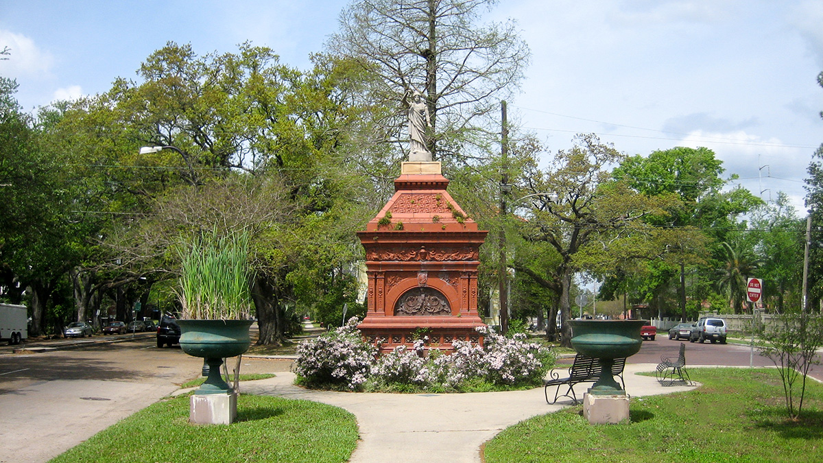 Gayarré Place, New Orleans, LA