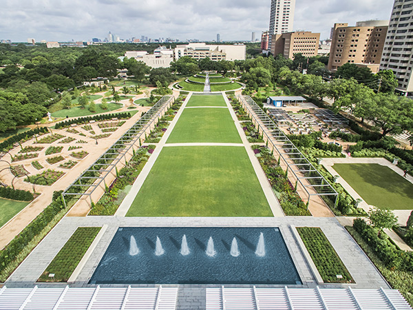McGovern-Centennial-Gardens-1-photo-by-Lifted-Up-Aerial-Photography-courtesyHermann-Park-Conservancy-2015.jpg