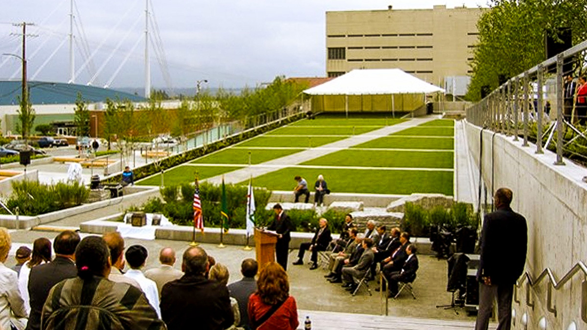 SnohomishCountyCampus_ feature_FrontPorch_openingCeremony.jpg