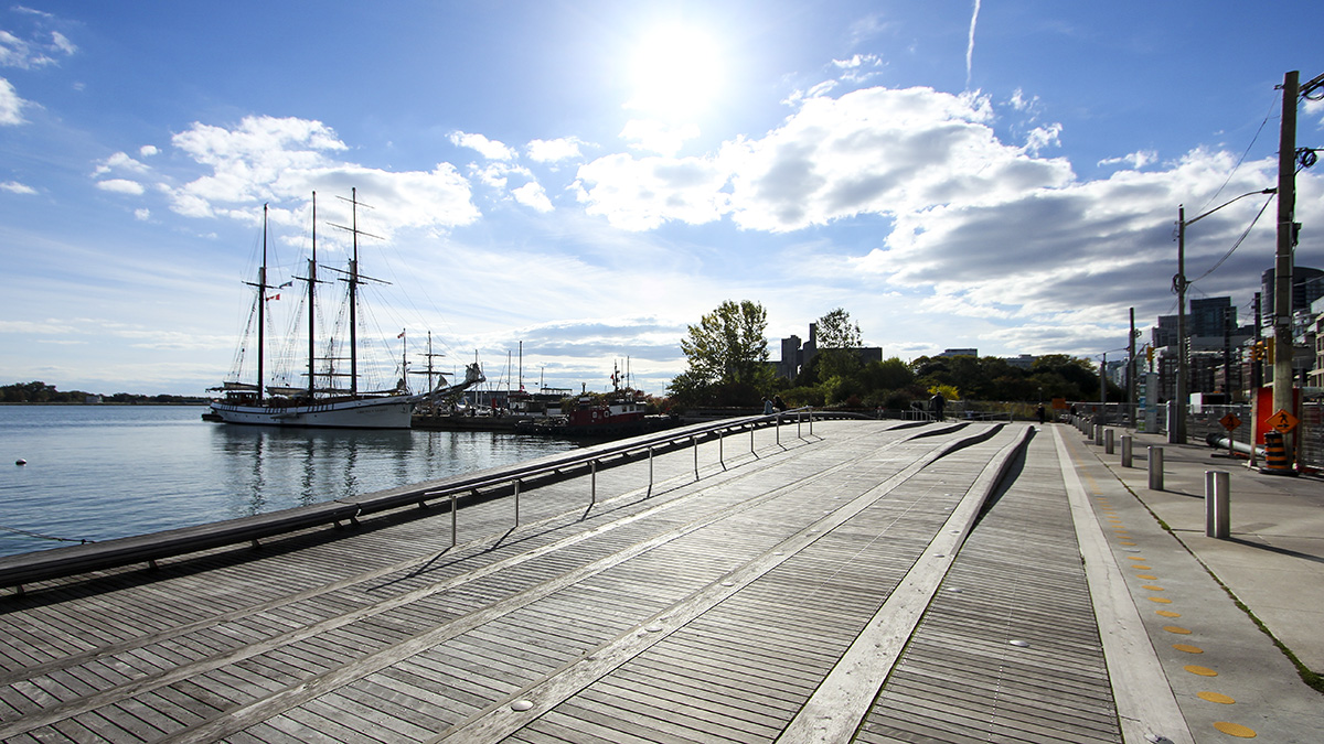 Spadina Wavedeck, Toronto, ON, Canada