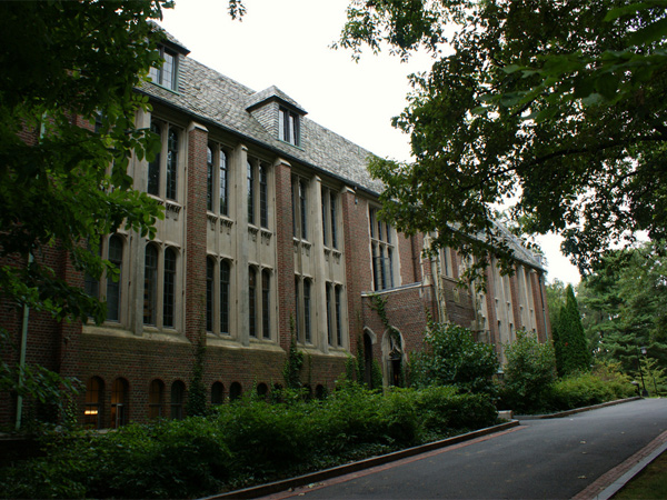 Wellesley-College8_Copyright-Karl-Gercens-2010.jpg