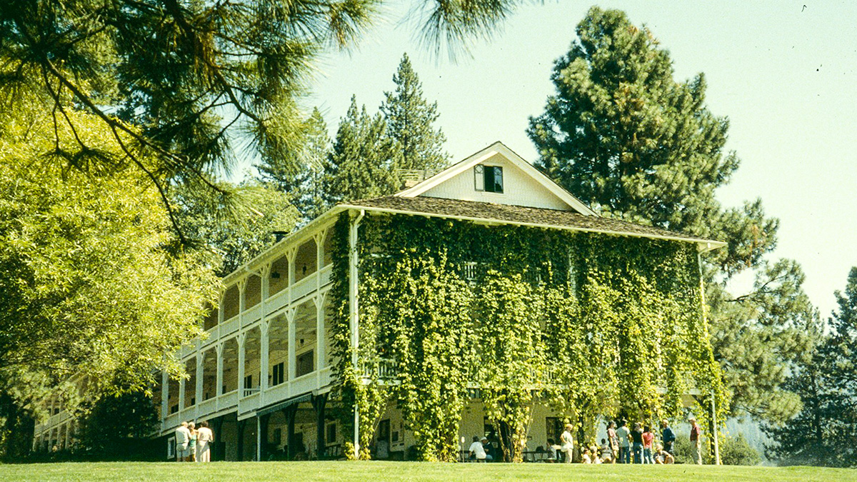 Yosemite Village, Yosemite National Park, CA